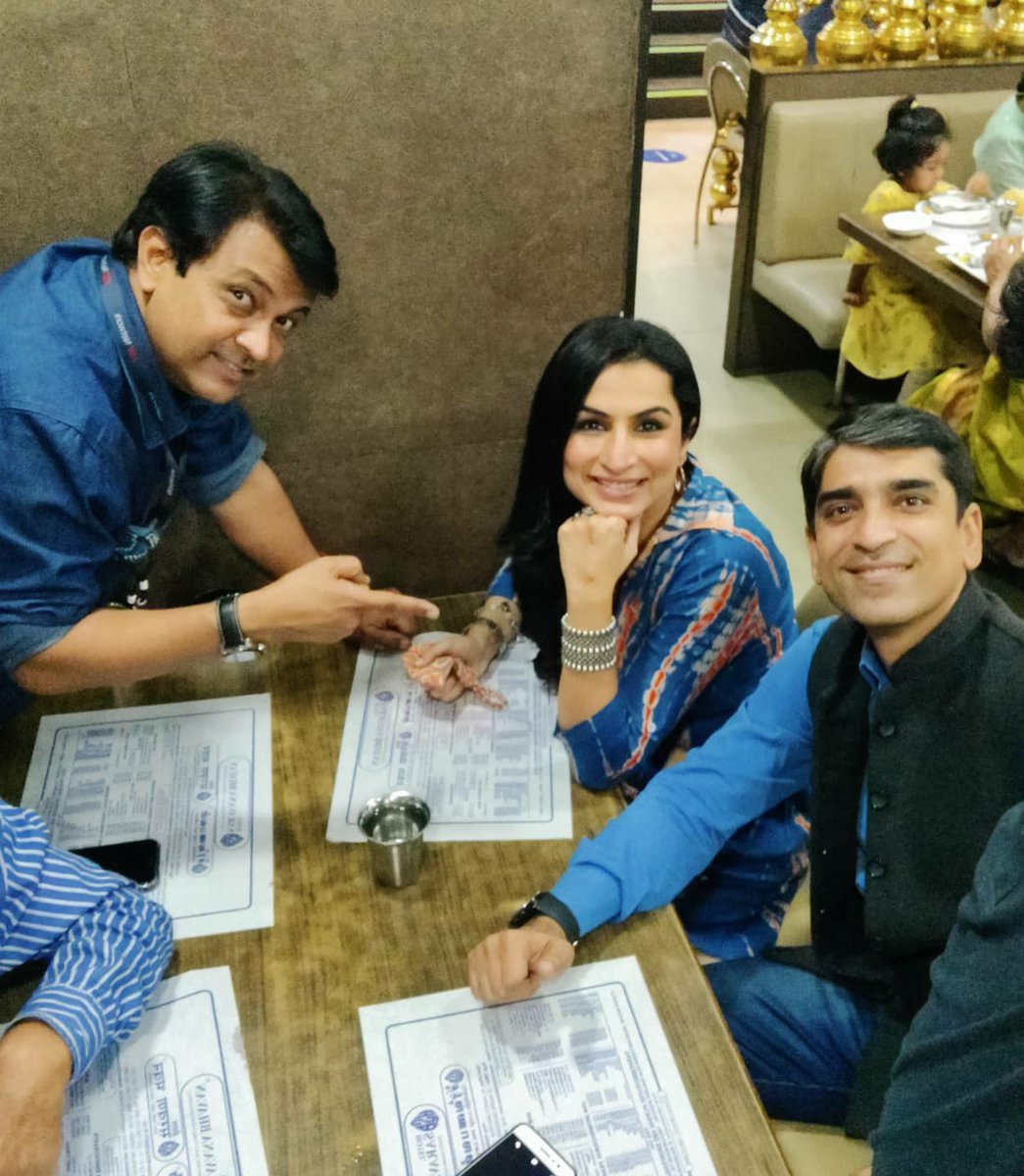 ads_arora's tweet photo. If it's a working lunch it has to be #southindian
@JournoPranay
@Sanjeevkapari2
#workinglunch #inbetweenshots #Lunchtime https://t.co/FXTzCtbOVN