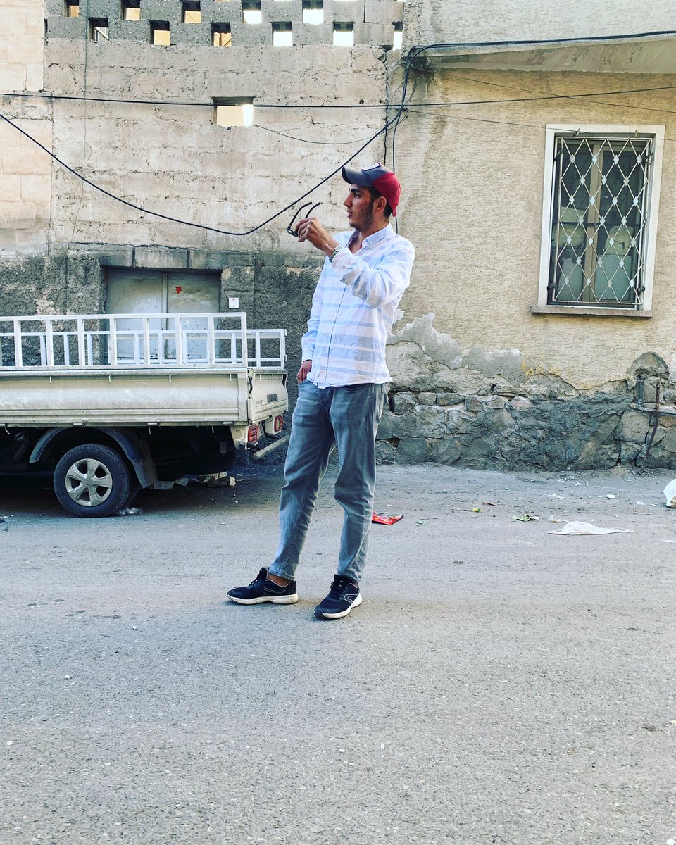 Bir süre anladimki vazgecilmez olan sen değilsin vazgeçmeyi bilmeyen benim .