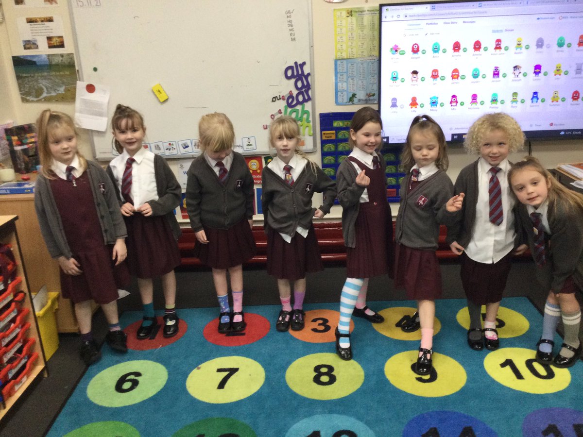 ThomasYear2's tweet photo. We are wearing our odd socks today  #OddSocksDay to show our support for #AntiBullyingWeek #gstcepshe https://t.co/zufwbZ61l2