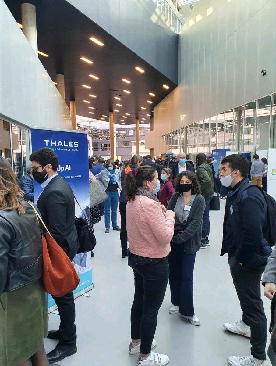 ThalesCareers's tweet photo. [Event] Retour en images sur notre participation au 1er séminaire #MeetupAI organisé la semaine dernière par les 15 membres du Manifeste de l'IA 📸
Les participants ont pu rencontrer nos équipes et découvrir nos opportunités de carrière, stage ou alternance ! #ThrowbackThursday https://t.co/6oZxJrvM8W