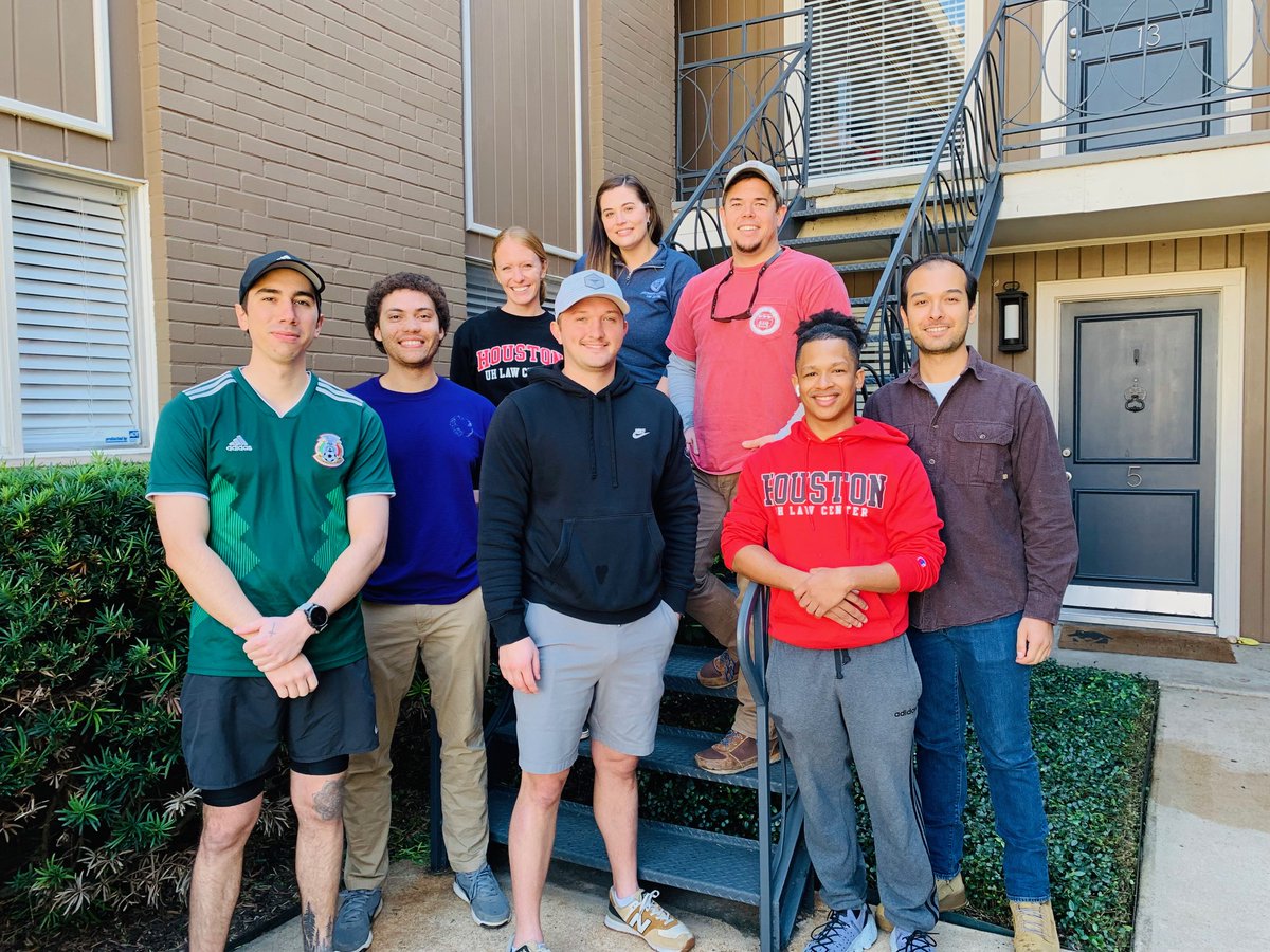 HoustonLRev's tweet photo. This past weekend, members from Boards 59 & 60 volunteered at A Shelter for Cancer Families and The Beacon of Downtown Houston as a part of our fall 2021 HLR Day of Service.
#houstonlawreview #lawreview #uhlaw #giveback #community #lawschoollife https://t.co/kJ4UtKei7L