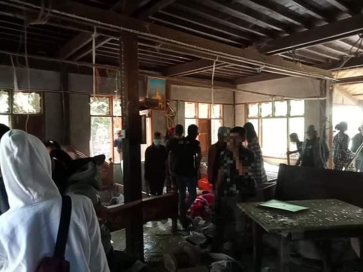 Sagaing Division  Myaung Township  Women's guerrillas have alerted Tint Swe, who is believed to have been a military informant, at the Chaung Sin village people's defense camp.
#WhatsHappeningInMyanmar 
#Nov15Coup 
#Myanmar
#OurGovernmentNUG 
#AcceptNUG_RejectMilitary