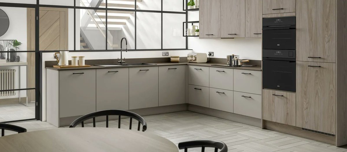dsikitchen's tweet photo. We have some tips that will help you to make your home look more glamorous without having to spend a fortune.

https://t.co/vUFLjxV0VT

#kitchen #design #home https://t.co/INFsY4pEzi