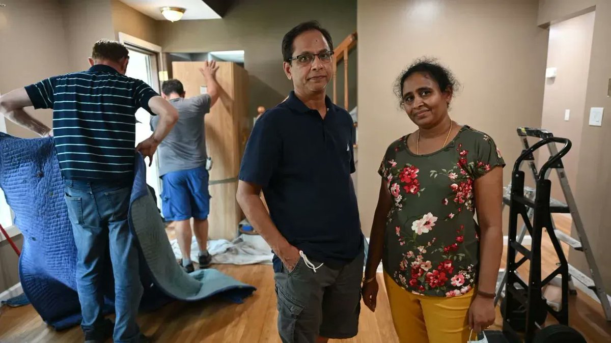 mylongdistancem's tweet image. Experts unpack #tips for de-stressing the move ..... #relocation #movinghouses #realestate #movingtips #packing #packingtips #newhome #movers #packing #moving #movingcompany || nwsdy.li/3bOX2d4 via @Newsday