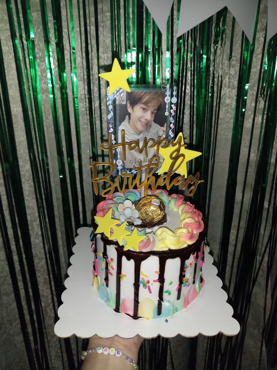 JAKE_AussieBoy's tweet photo. Happy Birthday to my dearest Jake! 🎂🎊 I wish you a good health and a prosperous year ahead. I pray that all of your wishes will come true.  More birthdays to come. May God bless you always. I love you so much  @ENHYPEN_members 😊❤ https://t.co/Dmk5ru8Zlm