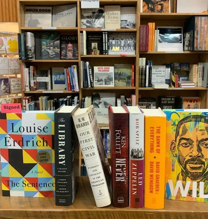 YACoxfordarts's tweet photo. You can never go wrong shopping at @SquareBooks Shop local this holiday season! Check out some of the new releases! #SquareBooks https://t.co/TQ6xsz8LJY