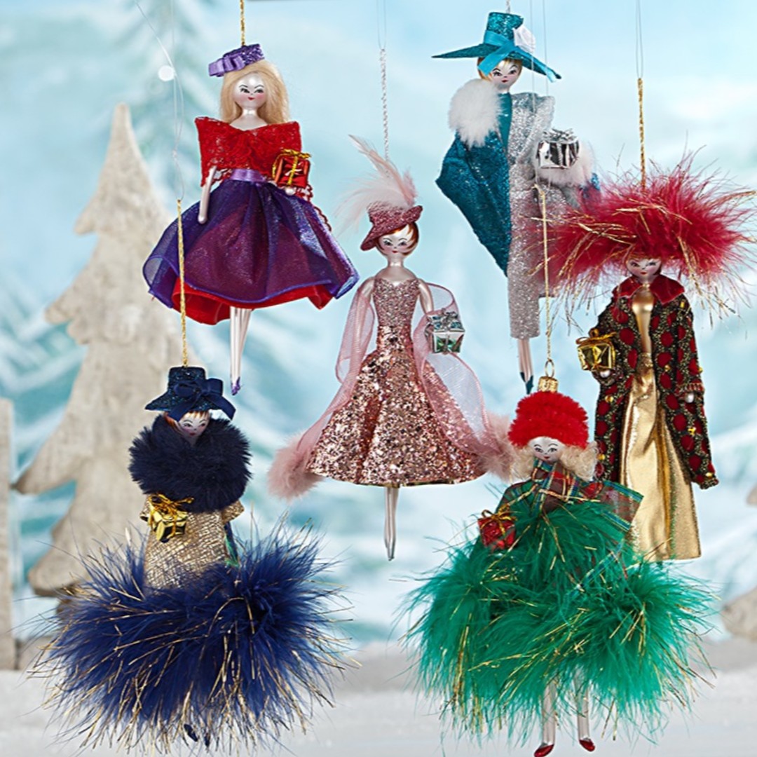 unoallavolta's tweet photo. Our 2021 edition "Holiday Ladies" from the De Carlini family of Milan are hand-blown from fiery glass and individually styled with the fashions of the decades. #handmade #handcrafted #handmadewithlove #oneatatime #unoallavolta https://t.co/r5s1KbPFEq