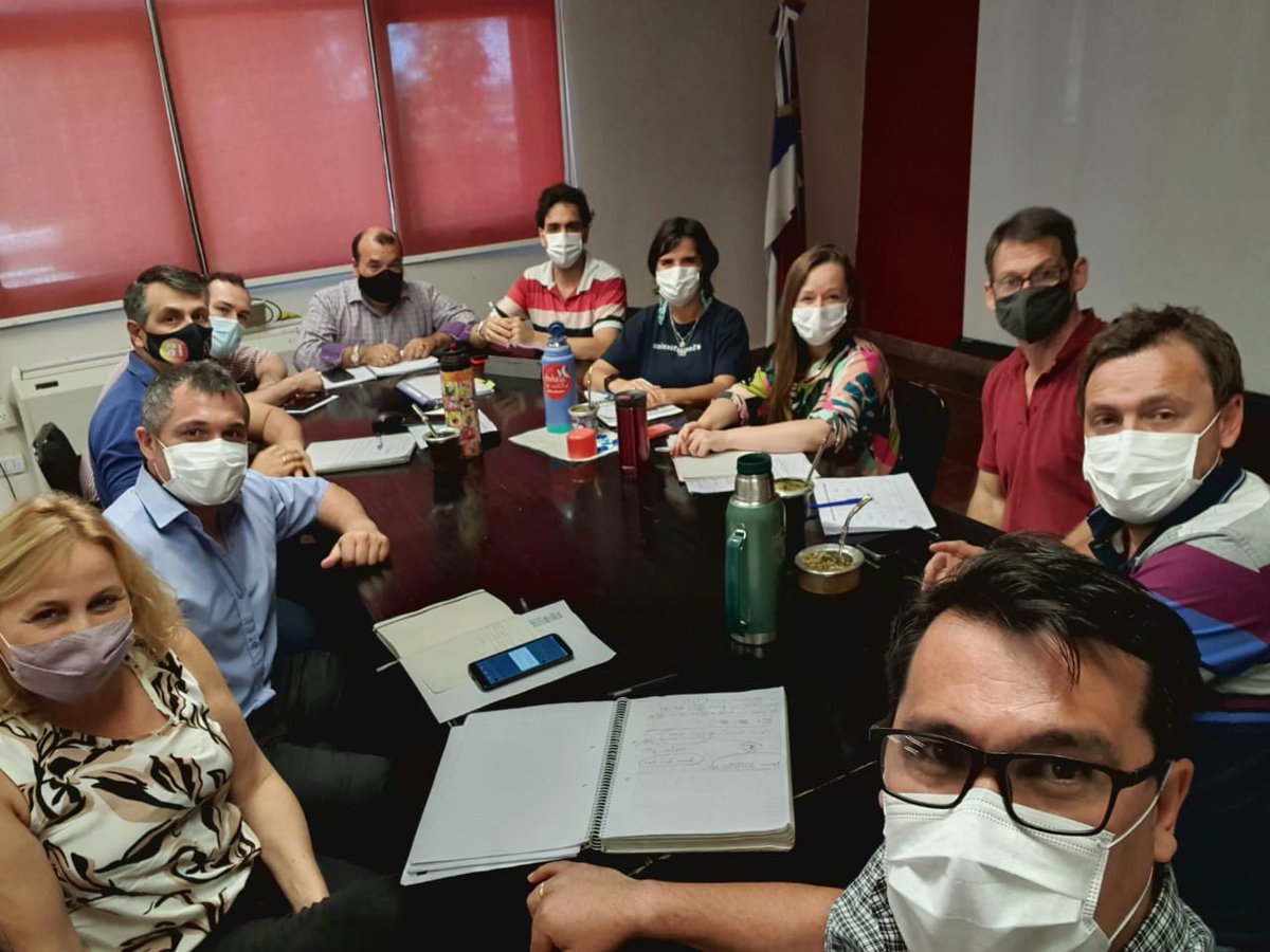 CGEMisiones's tweet photo. Se realizó hoy una reunión con equipos técnicos de Diseños Curriculares. Participaron la Subsecretaría de Educación Técnica Profesional, el SPEPM y el CGE. https://t.co/Ey63QU0Riq