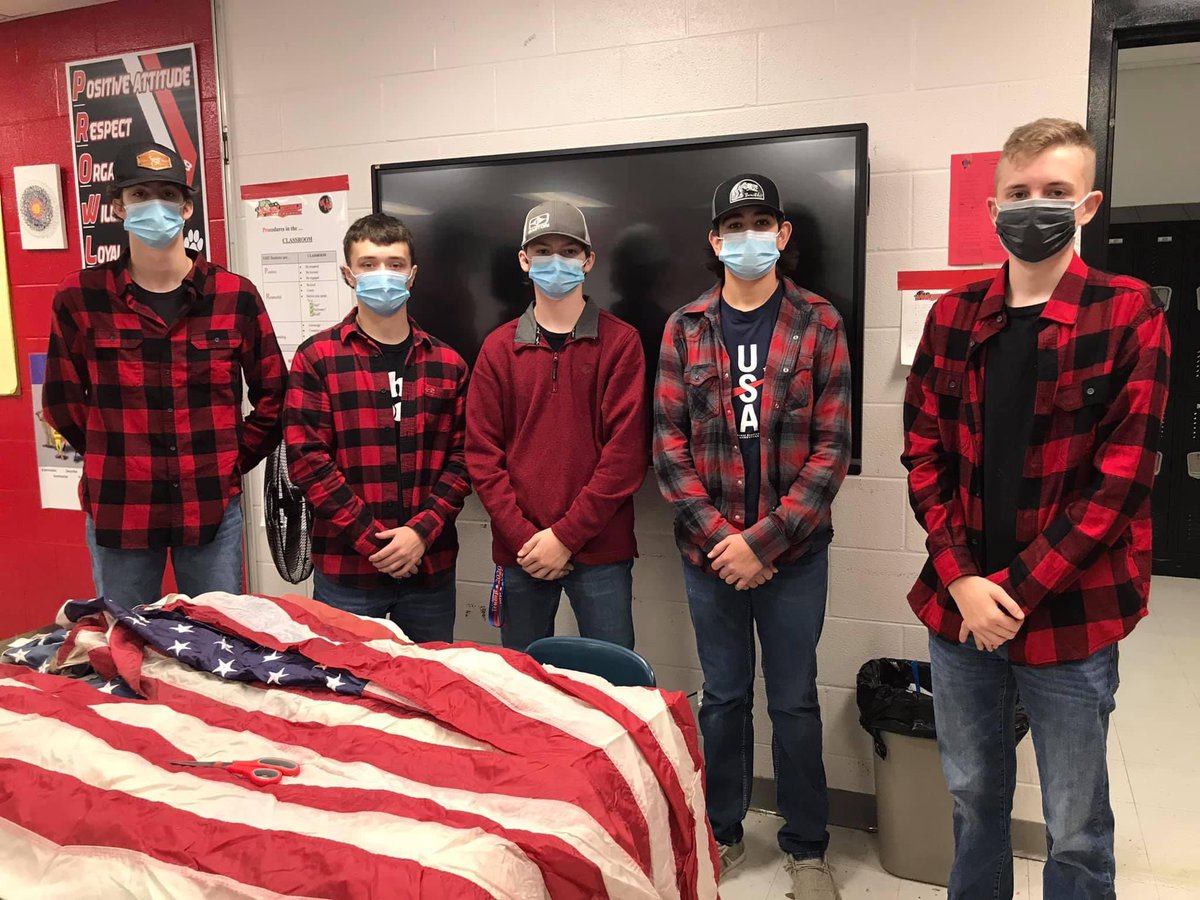 MrsKAMckinney's tweet photo. So very proud of our AMS Flag Corp! These boys raise the flag every morning, take it down in the evenings, and participated in a flag retirement ceremony that made Adams sacred ground! These are some exceptional Blackcats! #adamsfamily #floydforward @SchoolsFloyd @AnnaWShepherd https://t.co/YU7MIrQnP9