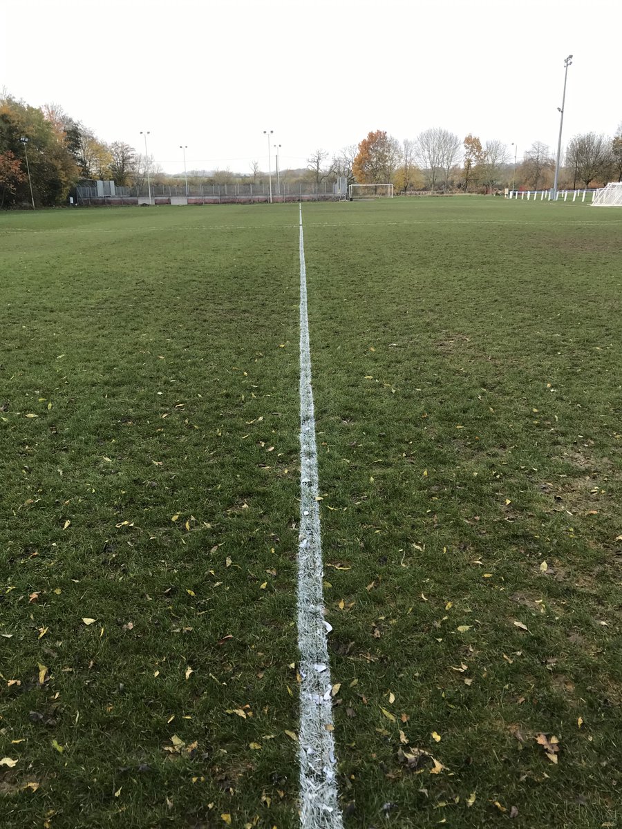 CarelFourie015's tweet image. No more cone’s to put down @AsfordbyFC Training area ⚽️⚽️⚽️  Good clean up with all the leafs gone!!!🍁🌱 Love @rigbytaylor XP paint with @HeadlandAmenity #clipless in 👌🏻@leicsfa @FootballGrf @nemmtweets #dothejobproperly #groundsman