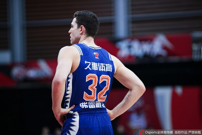 CBAenEspanol's tweet photo. BREAKING NEWS
Según el Orient Sports Daily Noah Vonleh ya está en #Shanghai y ha comenzado el proceso de cuarentena. Se espera que debute con los #Sharks en la segunda fase de la Liga Regular de la #CBA
#CBALeague #China #CBAStars
@CGTNSports @CGTNSportsScene https://t.co/hx76ZfkN8Y