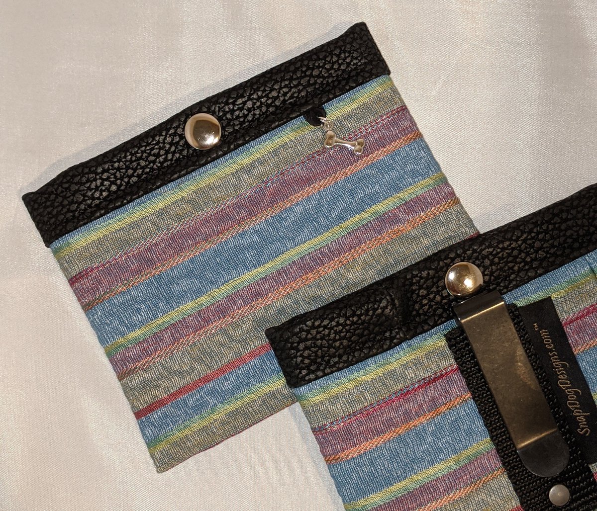 SnapDogDesigns's tweet image. Thanks for the kind words! ★★★★★ "Super nice quality and really pretty fabric. I have another treat pouch I've been using for our border collie puppy and it's been so handy I decided to get another. It hangs from a carabiner, though, and I wanted something that I could