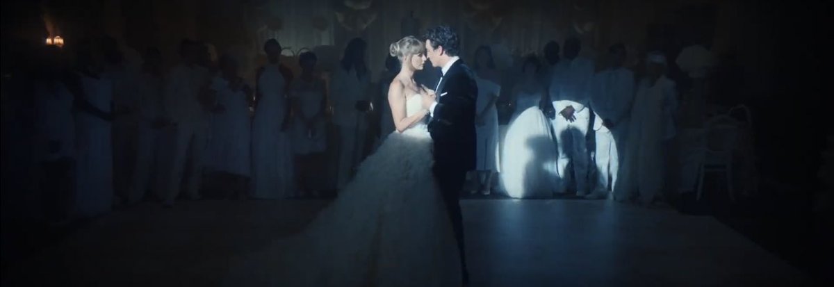 🚨 SAIU! Impecável e deslumbrante, Taylor Swift acaba de lançar o clipe de “I Bet You Think About Me”, faixa presente no #RedTaylorsVersion. O clipe foi dirigido pela atriz Blake Lively e conta com a participação do ator Miles Teller!🧣

ASSISTA: youtu.be/5UMCrq-bBCg