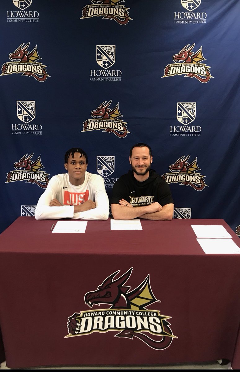 HowardCCHoops's tweet photo. ICYMI: Last week Daeshawn Eaton (@_RealDaeshawn) signed his NLI to play for D1 Cal State Fullerton (@FullertonTitans) next season in the Big West (@BigWestSports). 🔥🔥#PlayHereGetThere https://t.co/Hc8ZrCyAxV