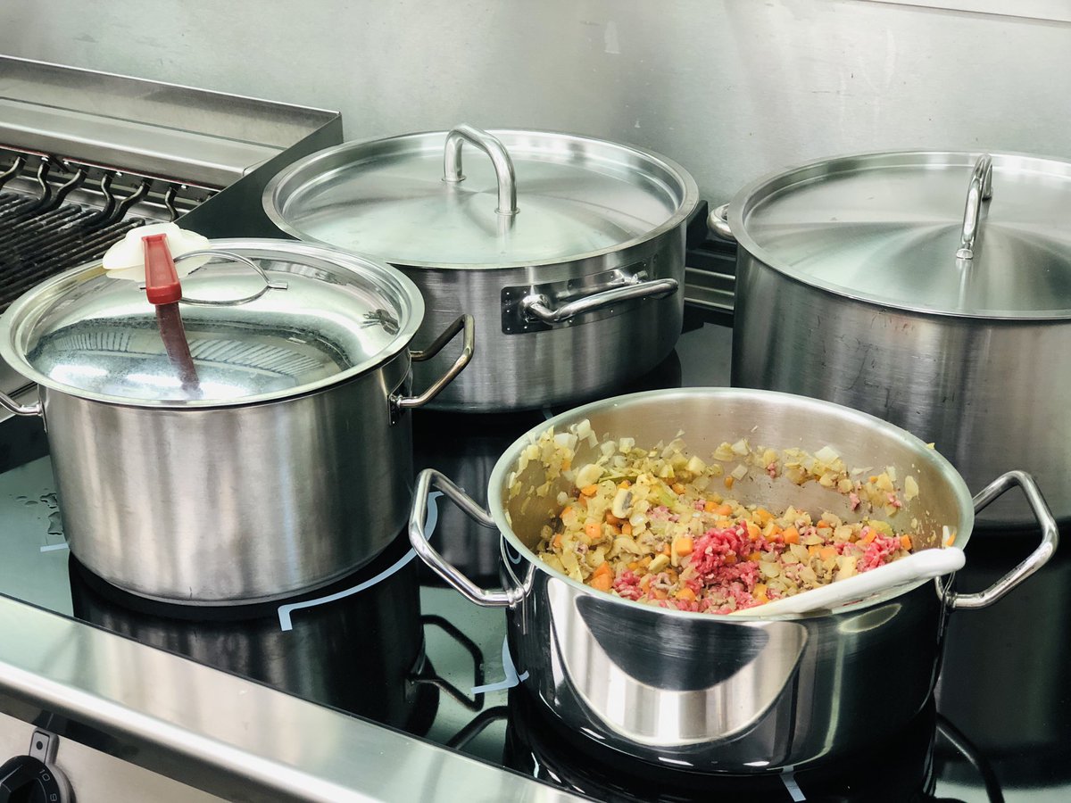 FalconDevChef's tweet photo. @NSMW cooking healthy meals is not only important, but also great fun. Whether traditional gas or efficient induction, convection or combination oven, our equipment @FalconFoodserv @LainoxAli @AliGroupFS will deliver #cateringforall to @keepitcooking1 @LACA_UK #NSMW https://t.co/8x2o7ksxGe