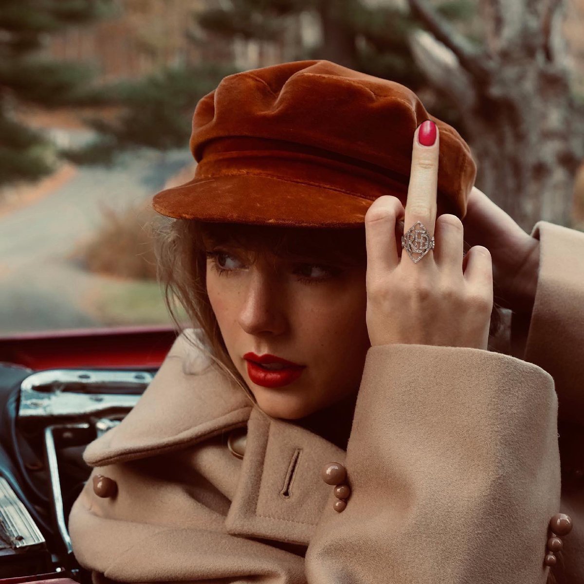 cowboylikebenjy's tweet photo. NO WAY SHE SAW THE MEME 😭😭 #IBetYouThinkAboutMe https://t.co/zwXg6dBkp5