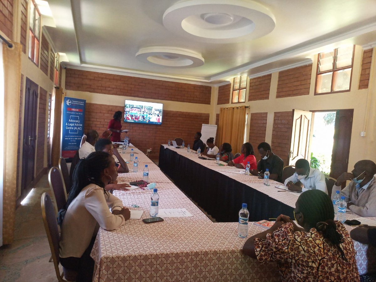 TIKenya's tweet photo. Earlier today in #VihigaCounty, training county CSOs on election preparedness & monitoring, including the use of #CampaignWatch portal👉https://t.co/5TdSmLzgee.
Through the portal, members of the public can report the use of public resources during election campaigns. https://t.co/IIJEYjFu0r