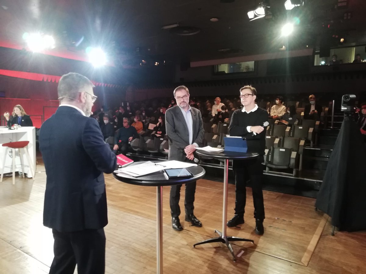 HAS_sante's tweet photo. @INSHS_CNRS @CNRS @Inserm @assoAIDES @NICEComms @INESSS_Qc @GuardianCMarcus @EUnetHTA @MathiasGIREL @ENS_ULM #ColloqueHAS | Dernière session-débat
Avec @HenriBergeronSP & @BorrazOlivier, directeurs de recherche @CNRS @OSC_SciencesPo : dimensions organisationnelles de l’expertise en temps de crise
Suivre en direct👉https://t.co/BRC8BYG549
For English-speaking👉https://t.co/iVciNAfTGz https://t.co/420RHsA2N8