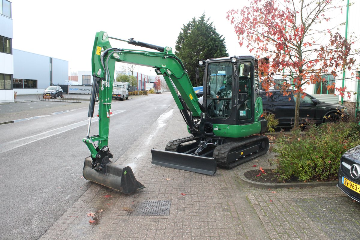 ABlijlevenBV's tweet photo. Afgelopen week is deze Kubota KX042-4a afgeleverd aan onze klant Glijnis. Wij wensen Glijnis veel werkplezier met de graafmachine!
#Kubota #kraan #graafmachine #mechanisatie #tuinenpark #Glijnis #Zoetermeer #ABlijlevenBV #Pijnacker https://t.co/VR1Tfyx9zC