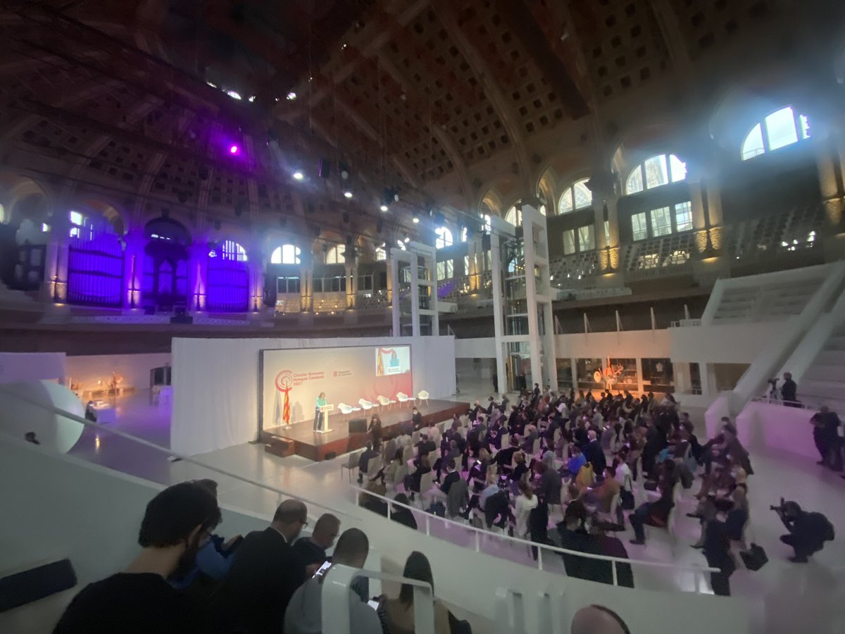 josepmariatost's tweet image. Comença el #CEhotspotCAT! La criatura que va començar a caminar el novembre del 2018 quant vam guanyar a Glasgow la candidatura! Orgull d’equip! @mediambientcat @residuscat @accio_cat! Orgull de pais! 🔄 #EconomiaCircular