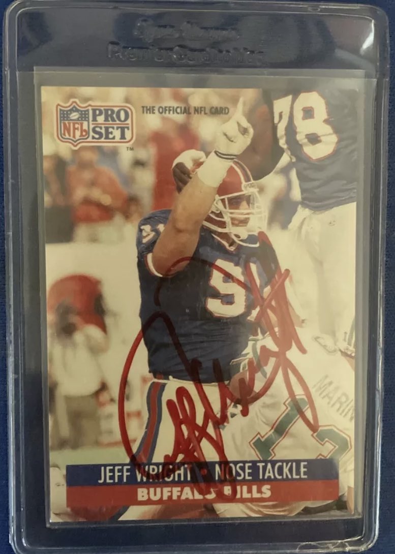 HOFSteveTasker's tweet image. #BILLSMAFIA  GIVEAWAY TIME!!

I’m giving away the following to ONE lucky Bills Fan: 

-Eric Moulds auto’d  card
-Jeff Wright auto’d card
-2 Tasker HOF koozies

All you have to do is:

1. Follow this account
2. Retweet this tweet

Winner announced Nov 21 before kickoff.

#GoBills