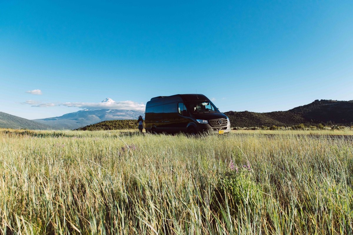 MBvansUSA's tweet photo. .@inc’s “Win the Van for Your Life” contest is here. Sprint over to the link below to enter for a chance to win a Mercedes-Benz Sprinter—the van you need for the life you want. Plus, we’ll give you $20,000 to build your dream van! #van4life https://t.co/IhSZb34Phr https://t.co/Q4EICuVEMT