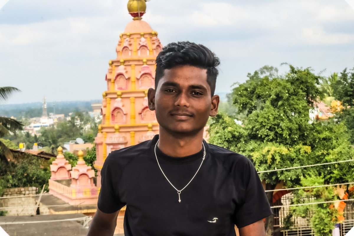 DemuNaikar's tweet photo. Always smile...😊 https://t.co/VYRTWfRW1o