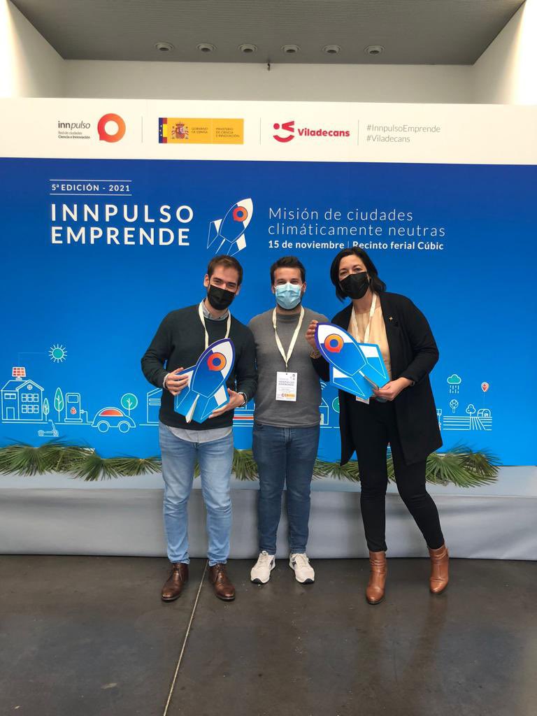 BiorenovablesA's tweet photo. Avui hem participat com a empresa seleccionada a la 5a edició de INNPULSO EMPRENDE on s'ha premiat a les start Up amb innovació, compromís social i amb l'objectiu d'assolir els objectius 2030 amb la missió d'assolir cuitats climàticament neutres. @ajvilanovacami
#innpulsoemprende https://t.co/qkPGijS3Br