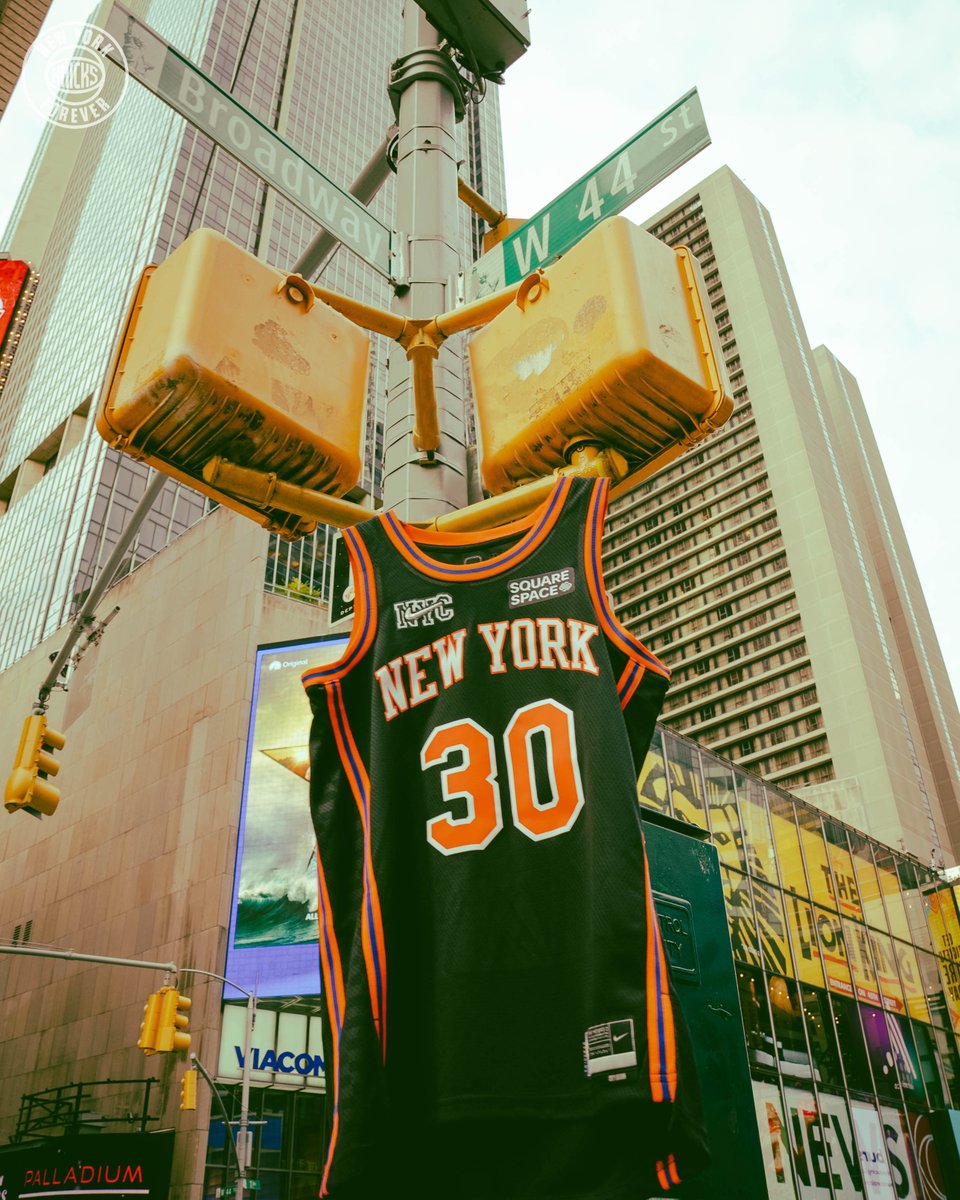 nyknicks's tweet photo. Must have. 

#NewYorkForever x @KITH https://t.co/qzvppCs6iF
