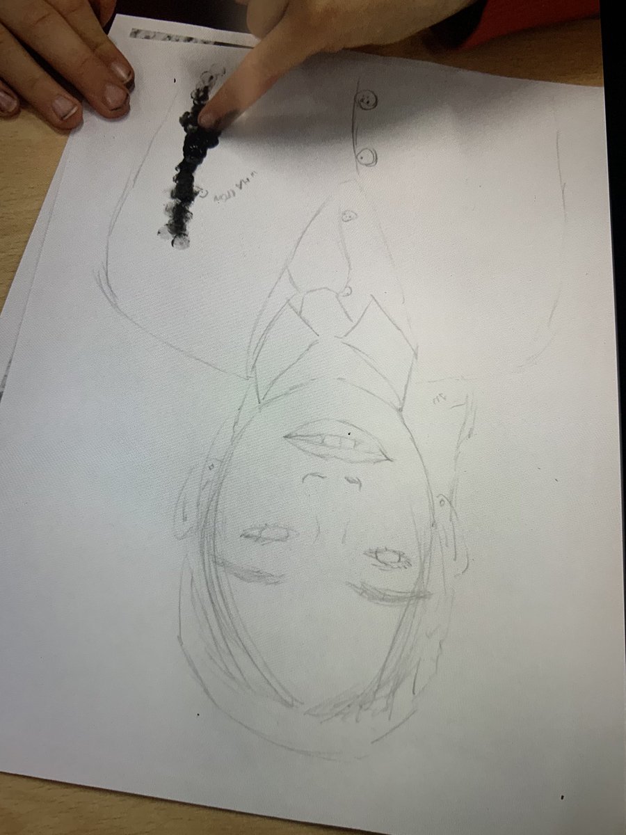 CofeSchool's tweet photo. Today the children have worked, as Chuck Close, using their fingerprint to create a portrait. They have varied the amount of pressure used and have overlapped the fingerprints to create shadows and highlights. #keyartist #potraits #painting https://t.co/bgsyexQSmk