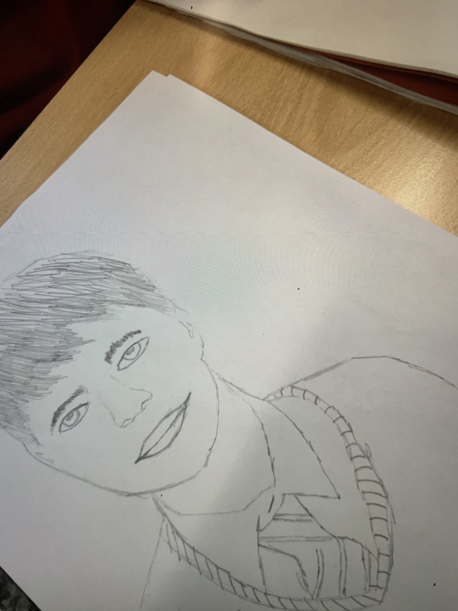 CofeSchool's tweet photo. Today the children have worked, as Chuck Close, using their fingerprint to create a portrait. They have varied the amount of pressure used and have overlapped the fingerprints to create shadows and highlights. #keyartist #potraits #painting https://t.co/bgsyexQSmk