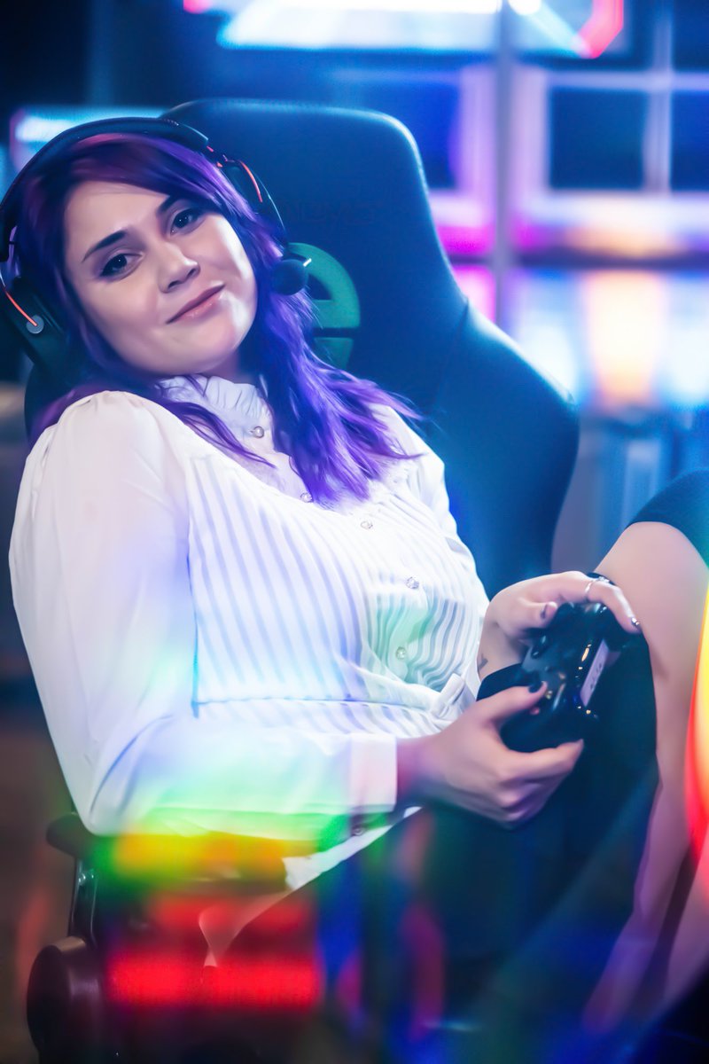 ✨My 5 year stream anniversary is here ✨

"Fake it, until you make it." 

I've been streaming for 5 years and I want to make a HUGE correction

You don't have to be FAKE. What you're doing is practicing until that one moment you realize... you've actually made it. I love my job!