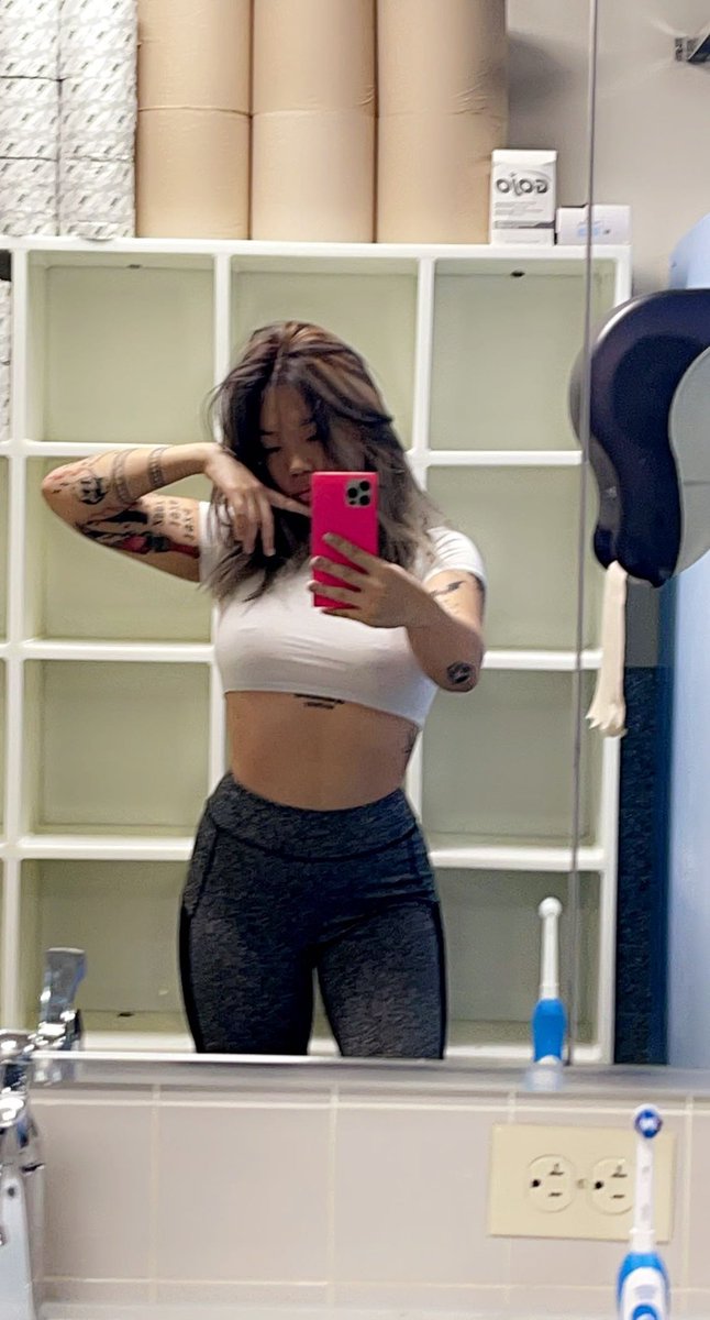 thearlenelee's tweet photo. got something pierced 😁 retweet if you want to see them 😹😹😹😹 https://t.co/CujU6EFQrT