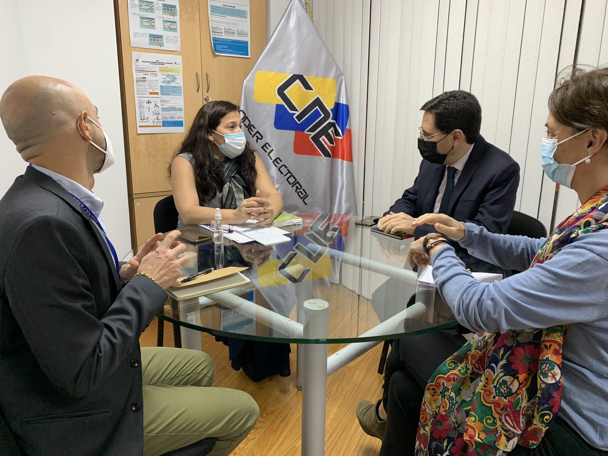 taniadamelio's tweet photo. En estos momentos nos encontramos reunidos con los representantes del Centro Carter, Andrea Nelli, Salvador Romero y Mercê Castells. 
#EleccionesRegionalesyMunicipales2021 https://t.co/E6MuFCYWP0