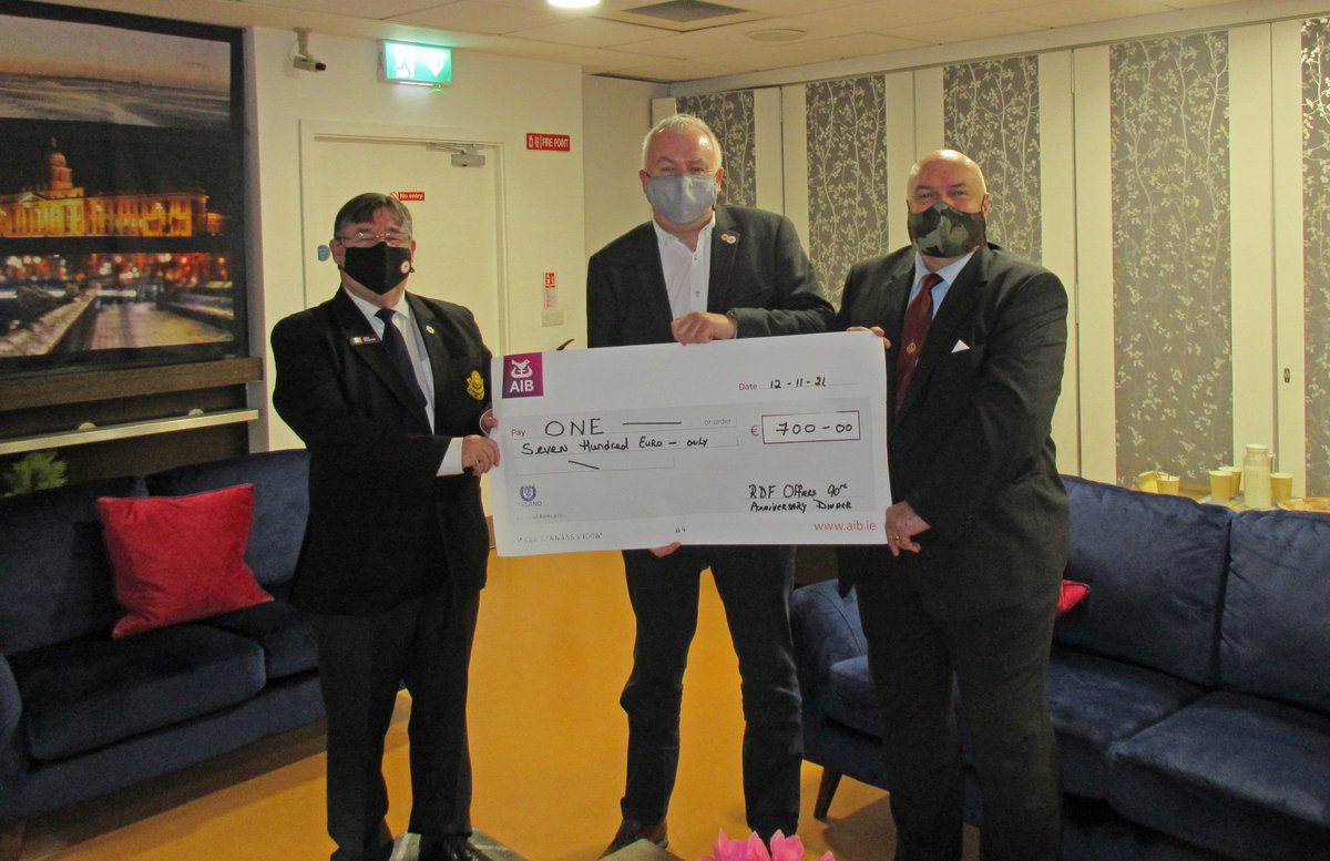 OneFuchsia's tweet photo. #Reserve Officers Rossa Lyons &amp; Peter Gibbons recently presented €700 to ONE #Veterans #Charity CEO Ollie O'Connor - the funds are from their dinner held after the 90th Anniversary of the #ReserveDefenceForce #RDF which was held pre-Covid.

#ThankYou kindly for your generosity https://t.co/biMdsx99Um