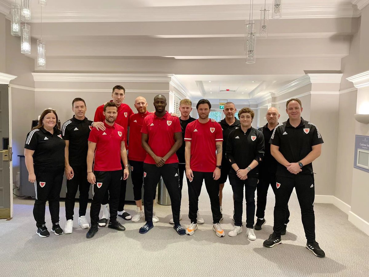 Yaya Touré tweet media