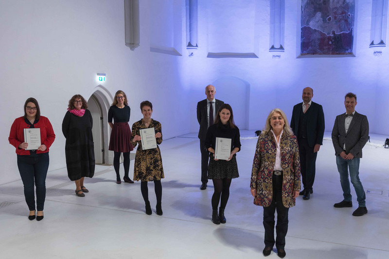 Wow! Der erste #Nachhaltigkeitspreis der Uni Bamberg ging in der Kategorie Lehre an meine Kollegen Markus Behmer, Holger Müller und mich. Tausend Dank für diese tolle Auszeichnung <a href="/uni_bamberg_of/">Universität Bamberg</a>! Wir freuen uns!🌎bit.ly/3FjDfiM
