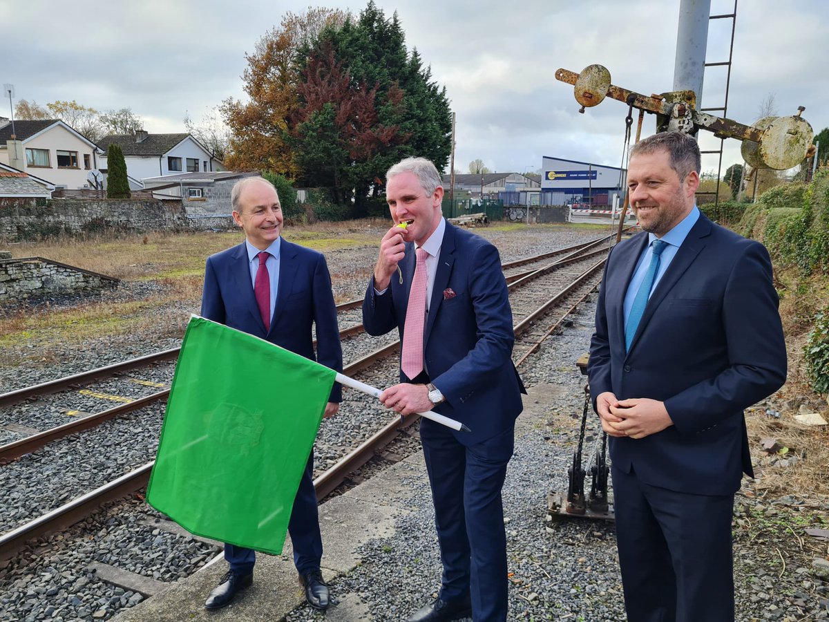 ThomasByrneTD's tweet photo. Glad to be in Navan Train Station today with Taoiseach @MichealMartinTD and my colleague Senator @ShaneCassells. I’m really glad that Navan Rail is part of the draft Dublin Transport Strategy and I urge all constituents to take part in the public consultation in support of it. https://t.co/qpQwmJVtQ8