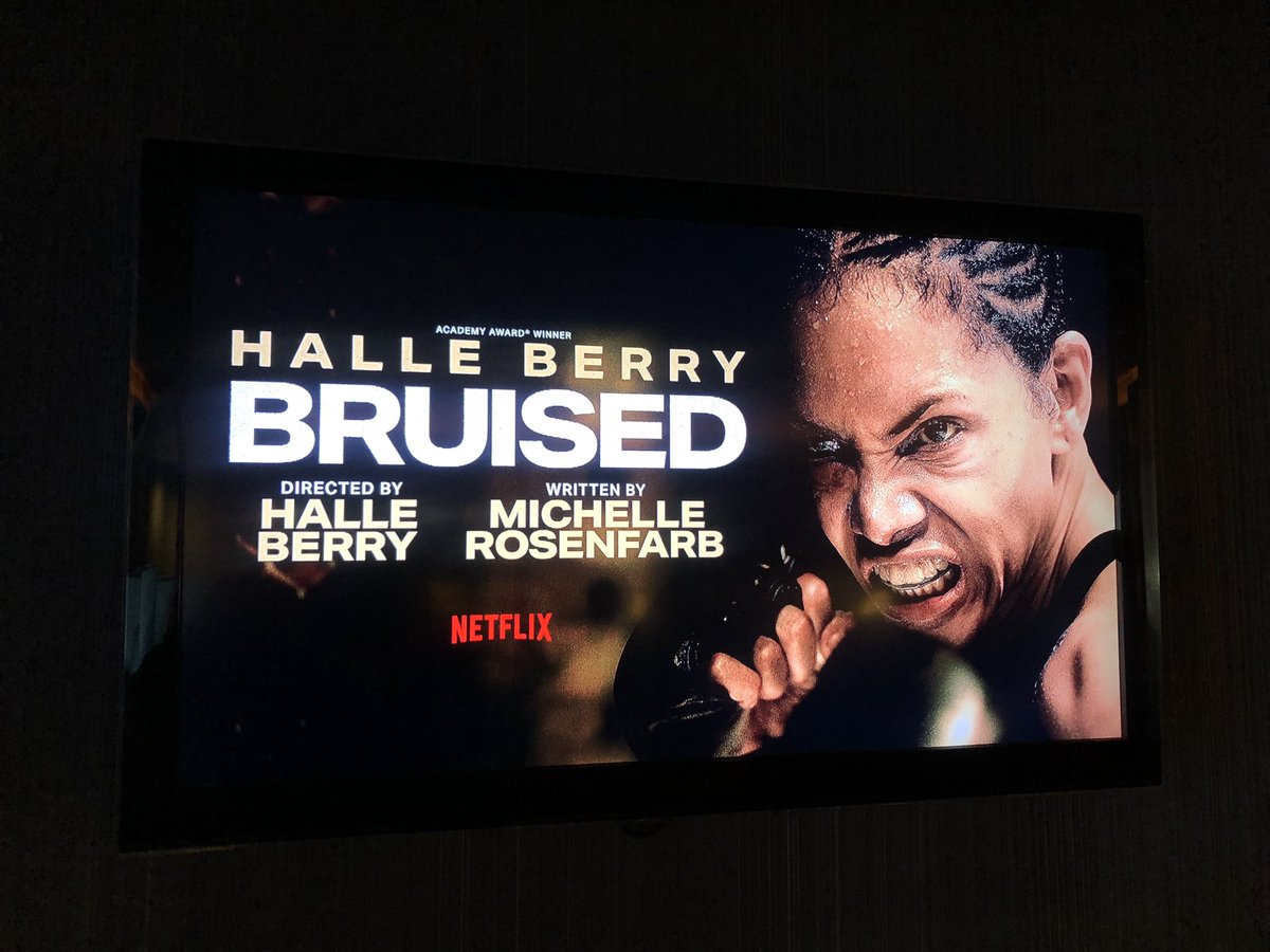 AWynner's tweet photo. #HalleBerry kicked major butts last night in the screening of her new film #Bruised #Netflix #Nov24
Awesome movie!!! #BadAss she made her directorial debut, starred ⭐️ and produced it…OMG# #femaledirectorsrock #femaleaction https://t.co/Ash13tAfi0