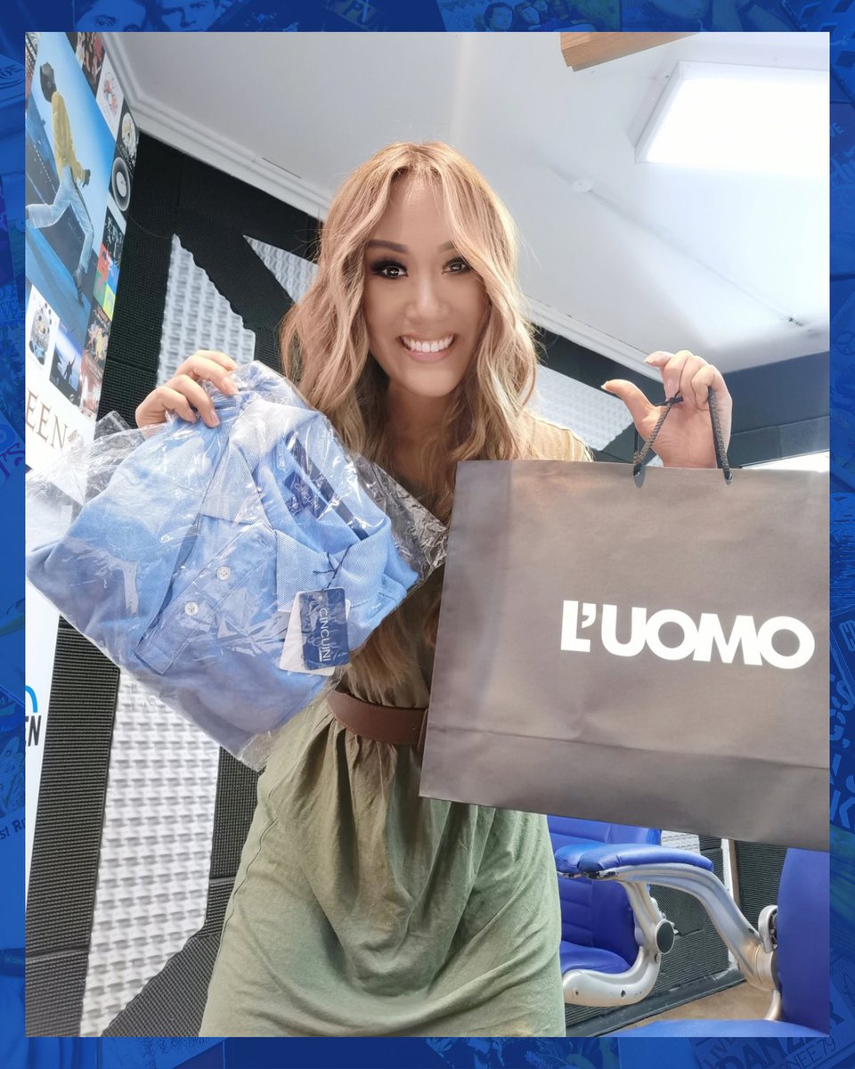 radioaspen1027's tweet photo. 🤩 ¿Alguien dijo regalos? 🎁 ¡Escribinos al WhatsApp! 0986 202 086 📲

⚡ Porque nuestros oyentes se merecen, en #MundoAspen regalamos esta bella remera 🤩 

📻 ¡Sintonizanos! @yolandapark1 te acompaña hasta las 14 hs 🎶 https://t.co/LNOTvGICBy