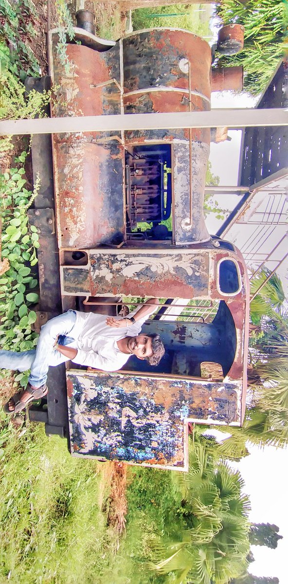 the_uniquerahul's tweet photo. 🚂 The ancient Train will Departure soon from Platform No. "0"🎭
#theni #photography #pride🌈 #oldtrain #blisspoint #thenidairies #goodvibes #exploring #welivetoexplore #travelparty #travelsnap #travelingram #photooftheday #unique #Idhukooda_NallA_Irukkey #instapic #onelove https://t.co/gjlZFmxzf7