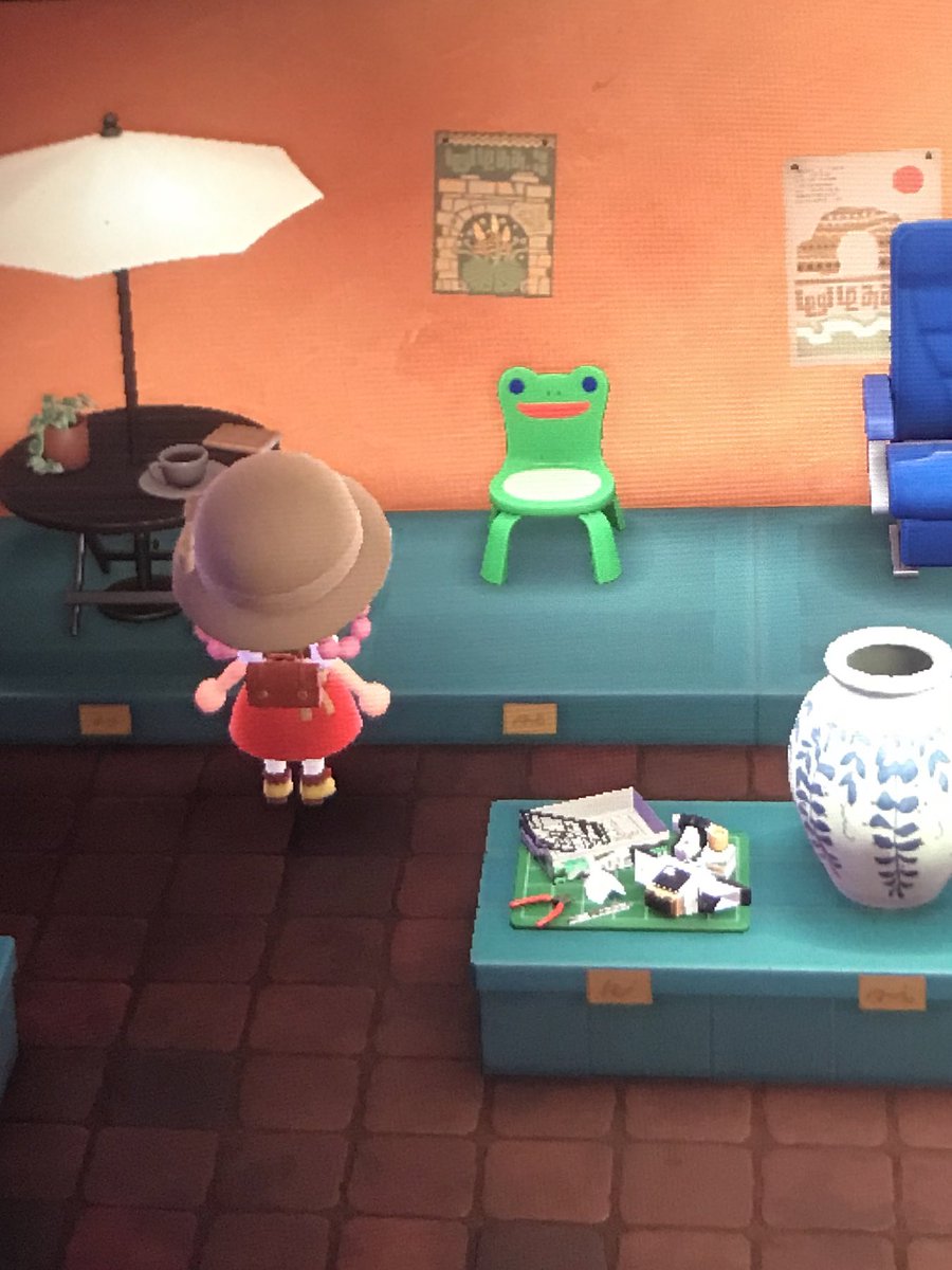 umbilicalswords's tweet photo. FROGGY CHAIR SUPREMACY https://t.co/sC0mplmAVO