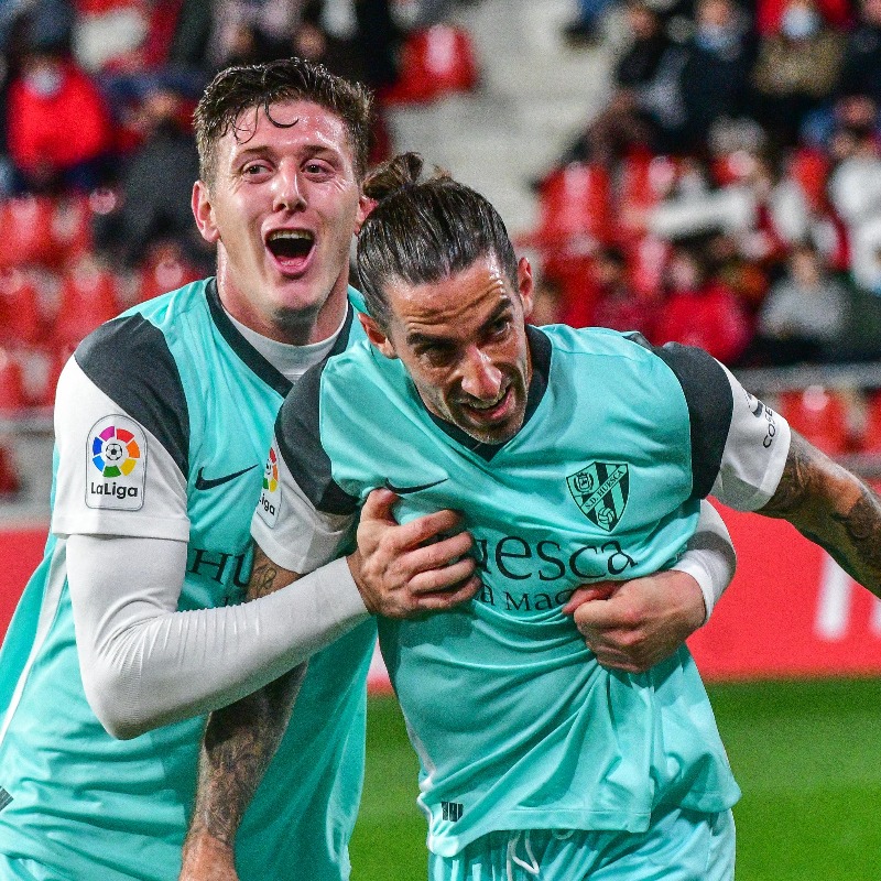 SDHuesca's tweet photo. ¡Nuestra segunda equipación fue talismán en Anduva! 

🎁 Sorteamos la 👕 del goleador del partido, @marcmateu_21 ¡Firmada!✍️

¿La quieres? 

🔹 1⃣ Sigue a @sdhuesca. 
🔹 2⃣ Haz RT a esta publicación.
🔹 3⃣ Menciona a un amigo en comentarios. 

🍀 Hasta el viernes a las 20:00h.