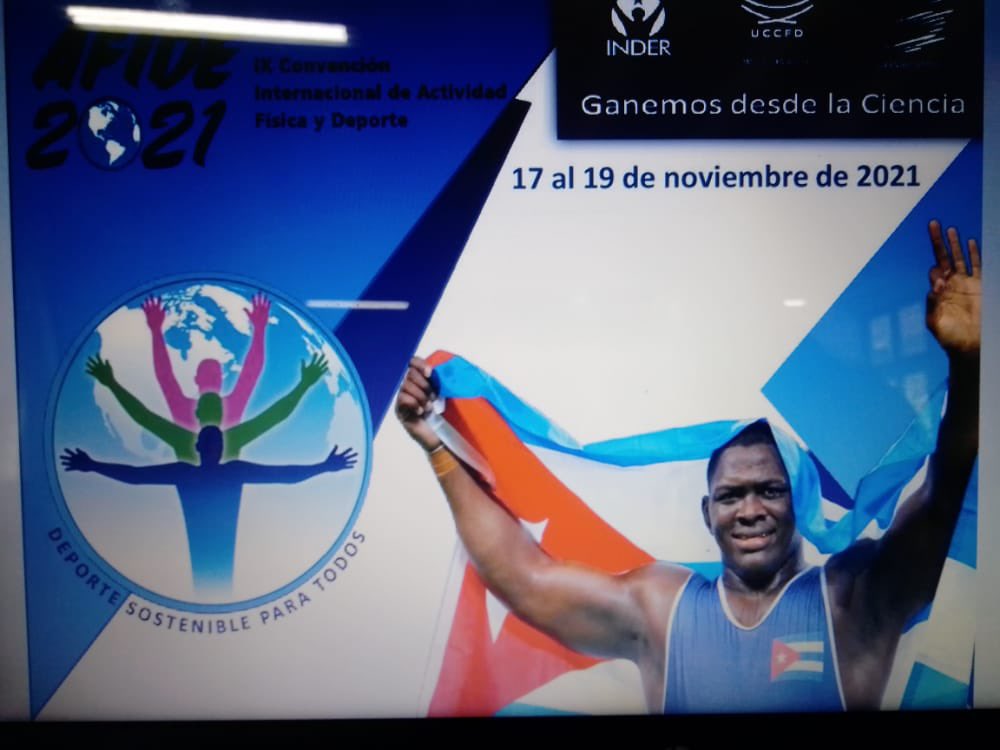 FEUdelaUHo's tweet photo. Y de esta forma 🤗la Universidad de Holguín Recibió desde la Sede Manuel Fajardo la Inauguración de la 9na Convención Internacional de Actividad Fisica y Deporte. 
#OrgulloUHo
#SomosContinuidad
#CubaVive
#deporteuho
#FEUdeCuba https://t.co/fDQx9yKrOR