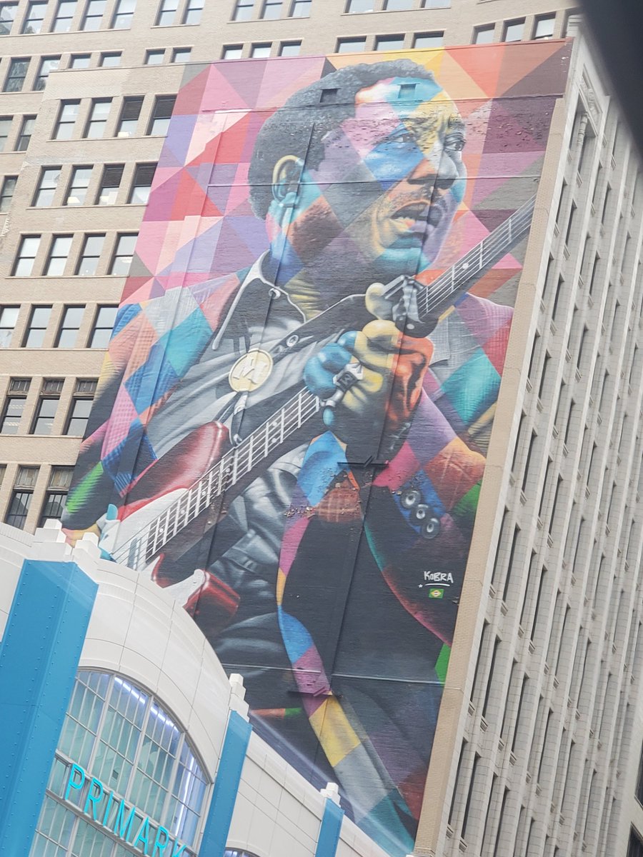 Brazillian art in downtown Chicago. 😍