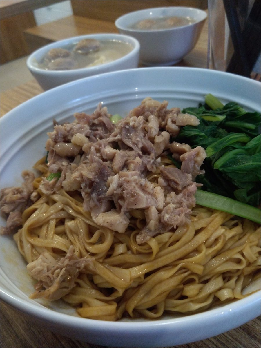 Bakmi Boy pasar Mayestik emang ga pernah salah yaa... Yamien Bakso Pangsit Jumbo 😁😀
