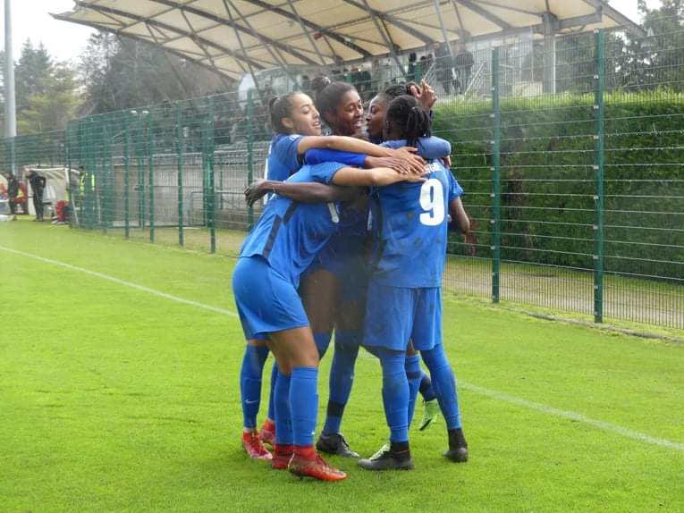Yzeure_FFYAA's tweet photo. Retour en images sur la victoire des bleues face au Foot Féminin Nîmes Métropole Gard #d2f #yzeure #ffyaa 

📸 Khalil Le Rajaoui https://t.co/BGagDeJznt