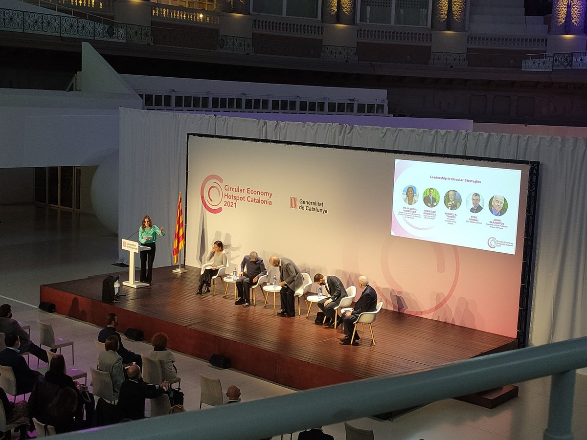 residuorecurso's tweet image. Escoltant les oportunitats i reptes en termes de #circularitat per part de responsables del món públic i privat. 
@GirbauGroup @CelsaGroup 
@TorresWines
@residuscat
#volansventures 
 #cehotspotcat