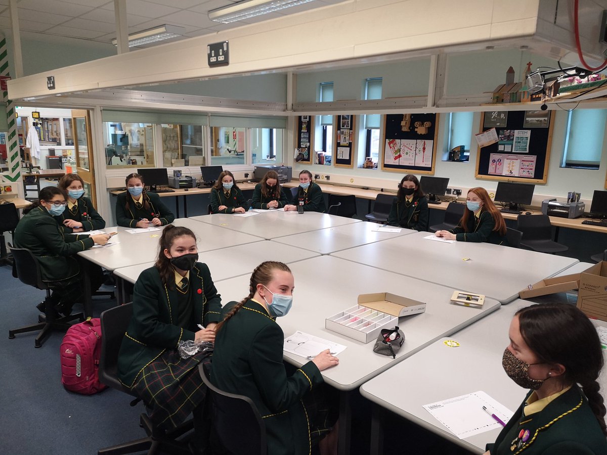 stcatsTECH's tweet photo. Great to have STEM club back up and running, two groups meeting Tuesdays and Fridays 😎 First project #ifiwereanengineer #COP26 Thanks to @civica for the merchandise #nidigitalawarenessweek 👍 https://t.co/RGJVSWcENx