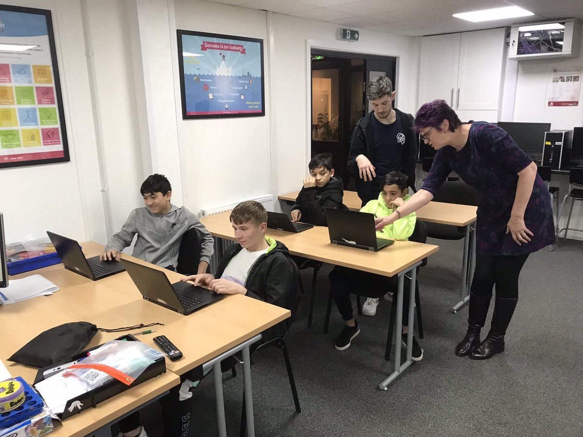 CATCHLeeds's tweet photo. Tonight was our first session of @mathletics3pl - supporting young people outside of school with maths tuition. Thanks to Janet, Jane &amp; Lindsey for giving up their time. Mathletics provides learners with the chance to put their maths skills to use through activities &amp; challenges. https://t.co/A5O13hQbqh